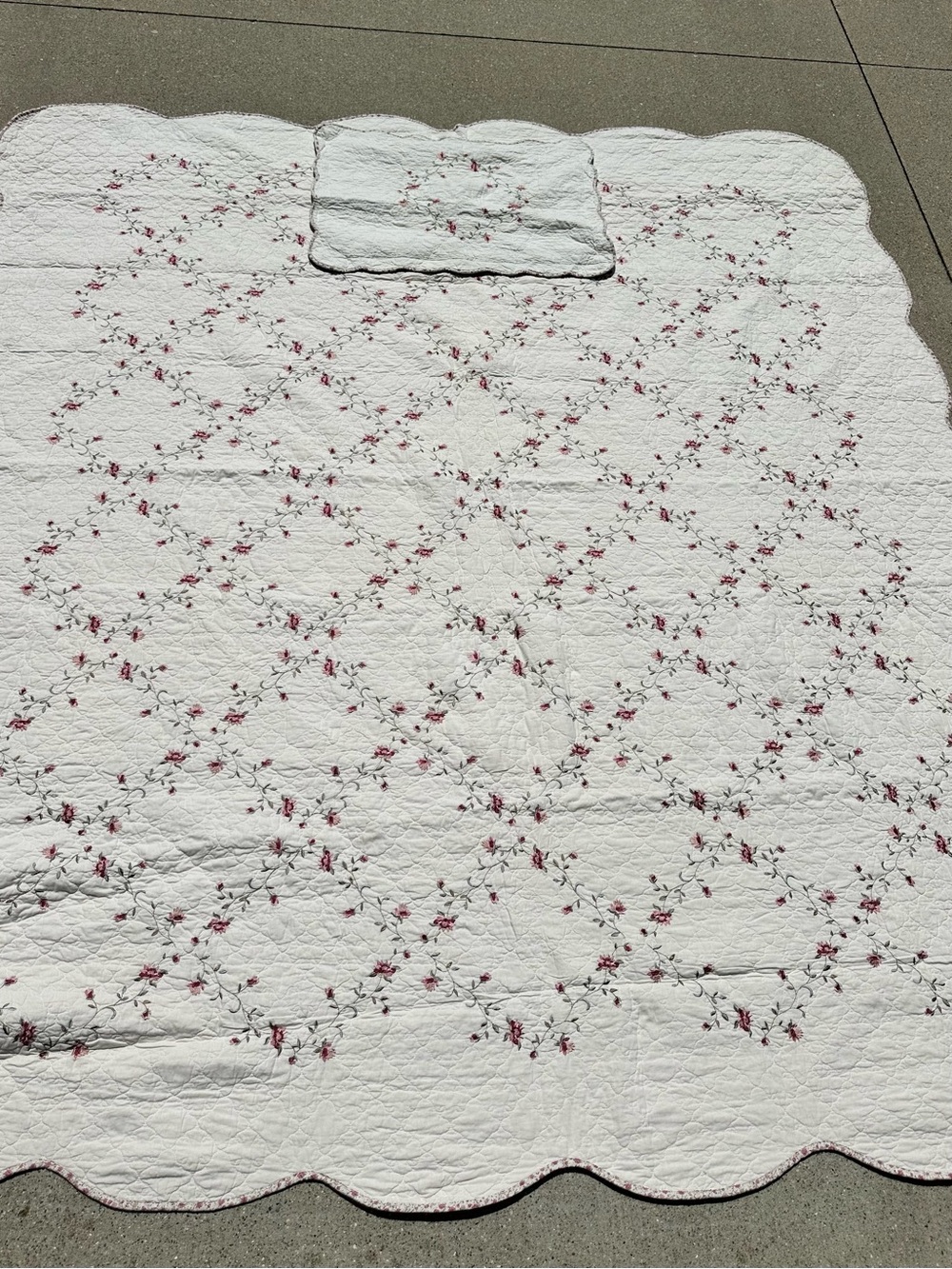 Classic Creamy White Floral Embroidered Quilt Set 1 Pillow Sham Hannalore Cotton - Picture 7 of 16